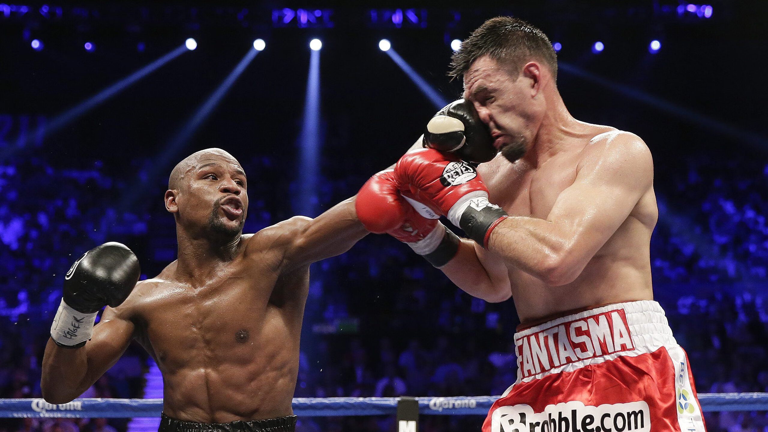 弗莱堡主场战平拜仁慕尼黑追平积分，弗莱堡新球场